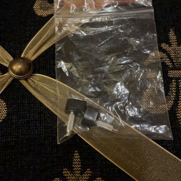 Brand new in box. Leopard print strappy sandals size 3 - Picture 5 of 8